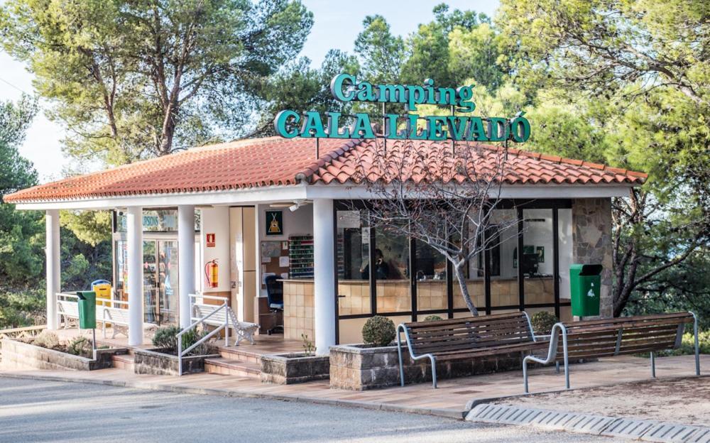 Camping Sunissim Cala Llevado 4 By Locatour Hotel Tossa de Mar Luaran gambar